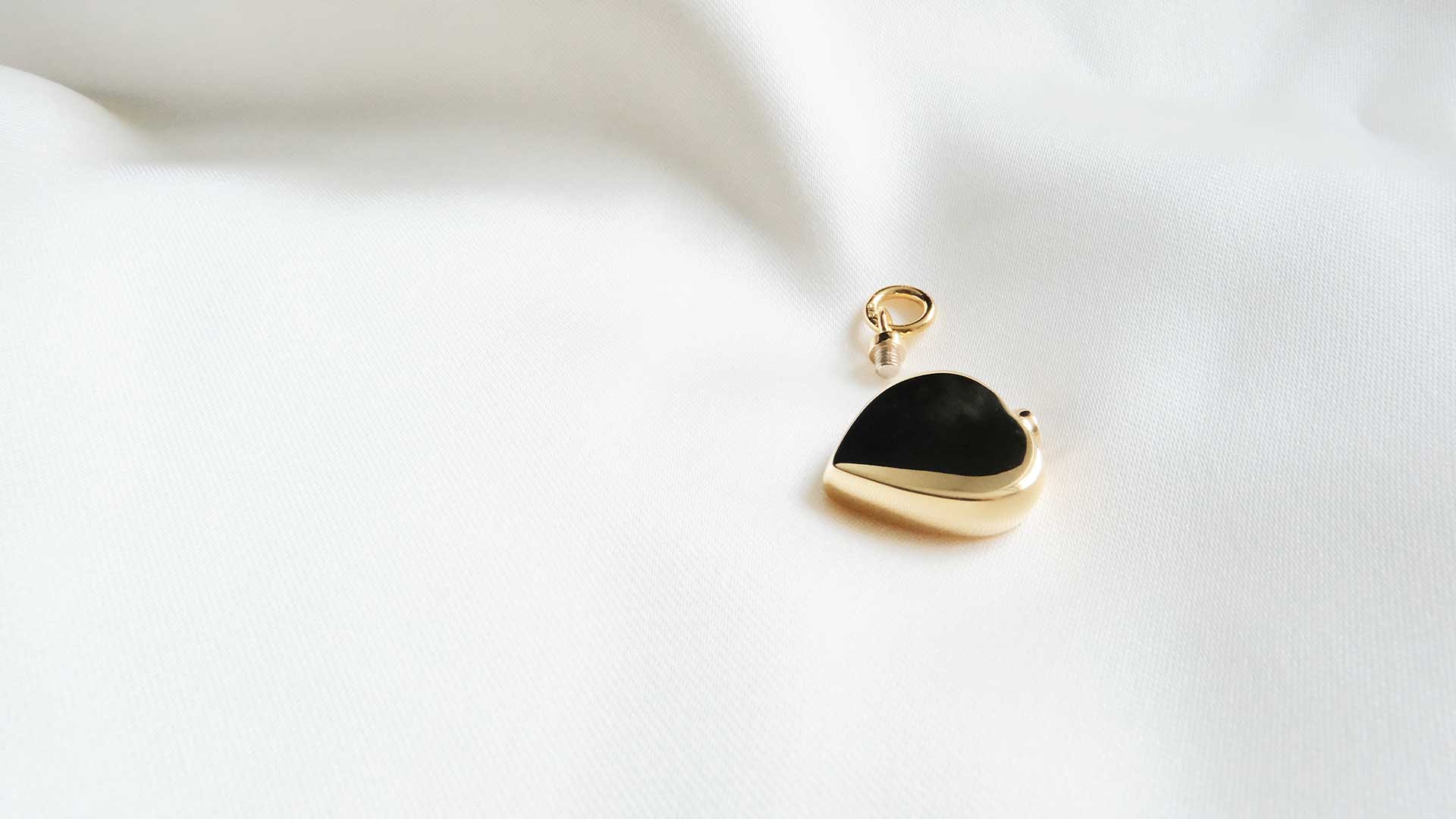 Gold Heart Ashes Jewellery