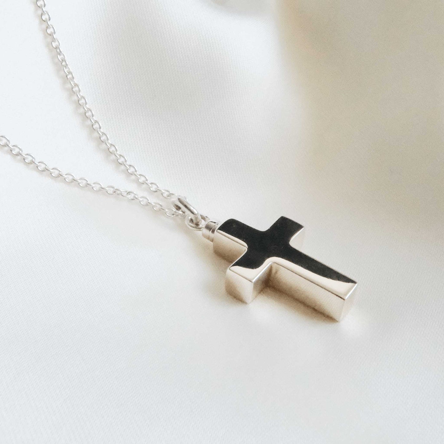 Ashes in to Jewellery Cross Sterling Silver - Ashes Jewellery AE