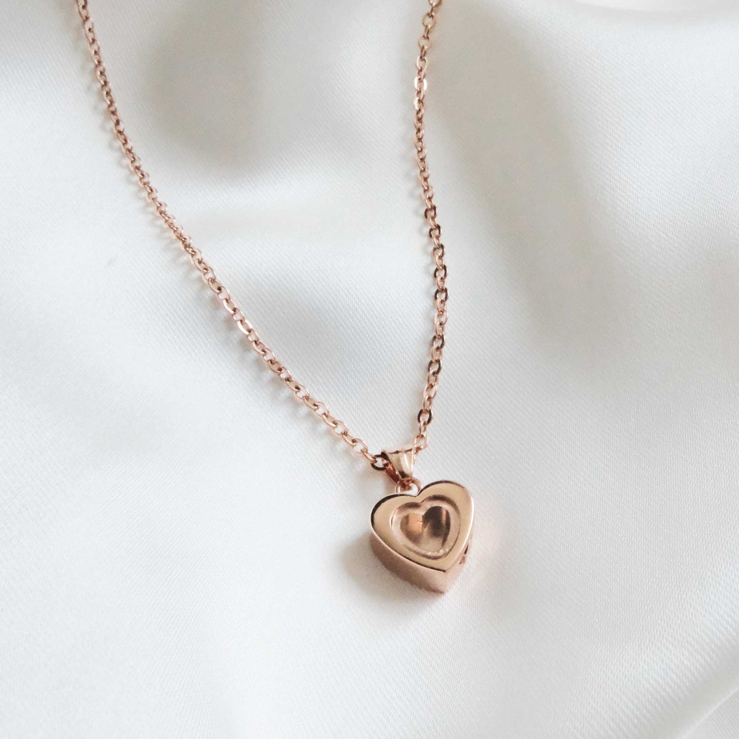 Heart Ashes Necklace Rose Gold Stainless Steel - Ashes Jewellery AE