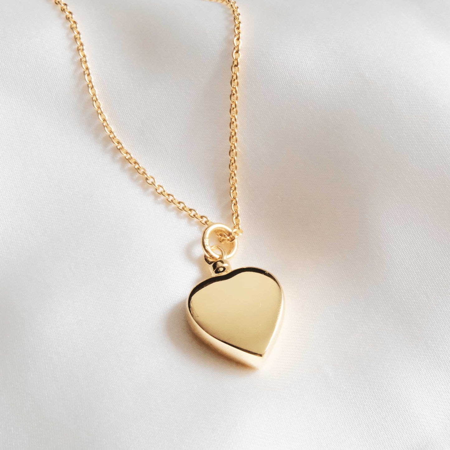 Heart Urn Jewellery Necklace Gold 9K - Ashes Jewellery AE