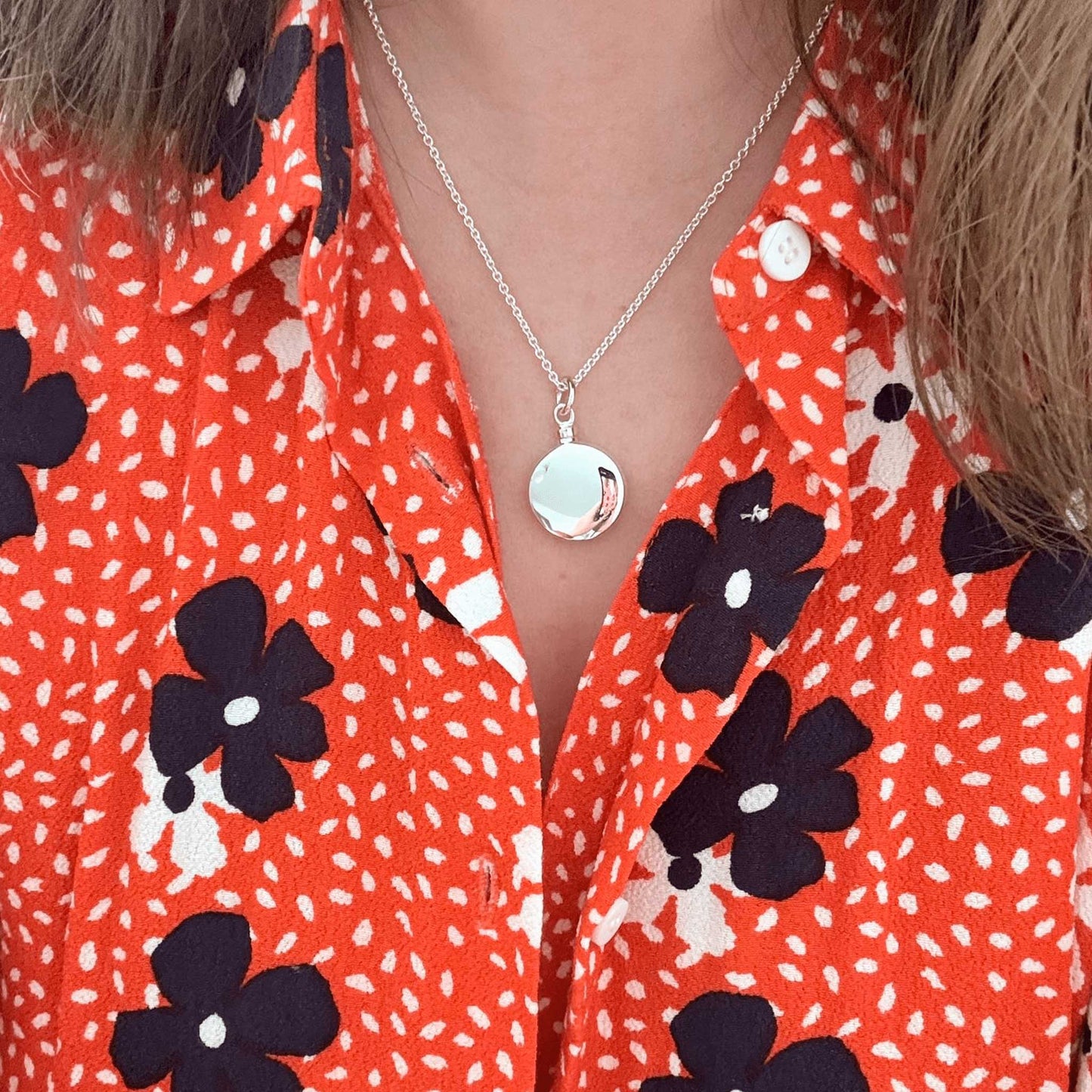 Keepsakes for Ashes Round Sterling Silver - Ashes Jewellery AE