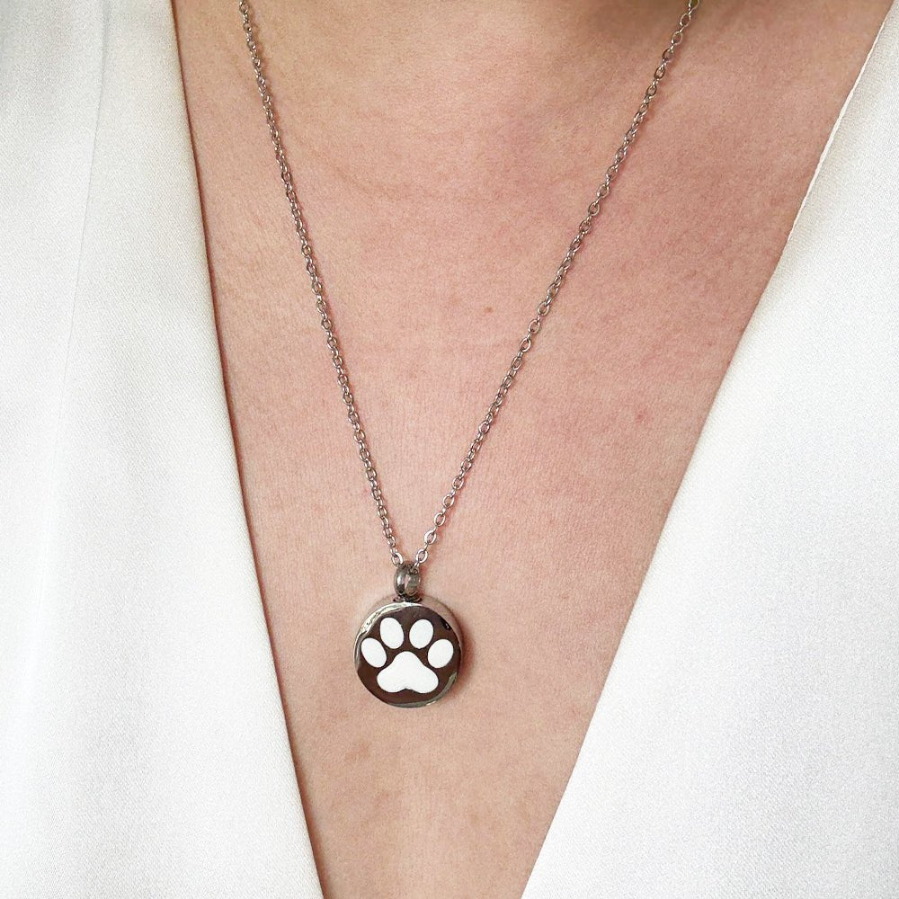 Pet Ashes Jewellery – Heart & Paw Silver Ashes Necklace - Ashes Jewellery AE
