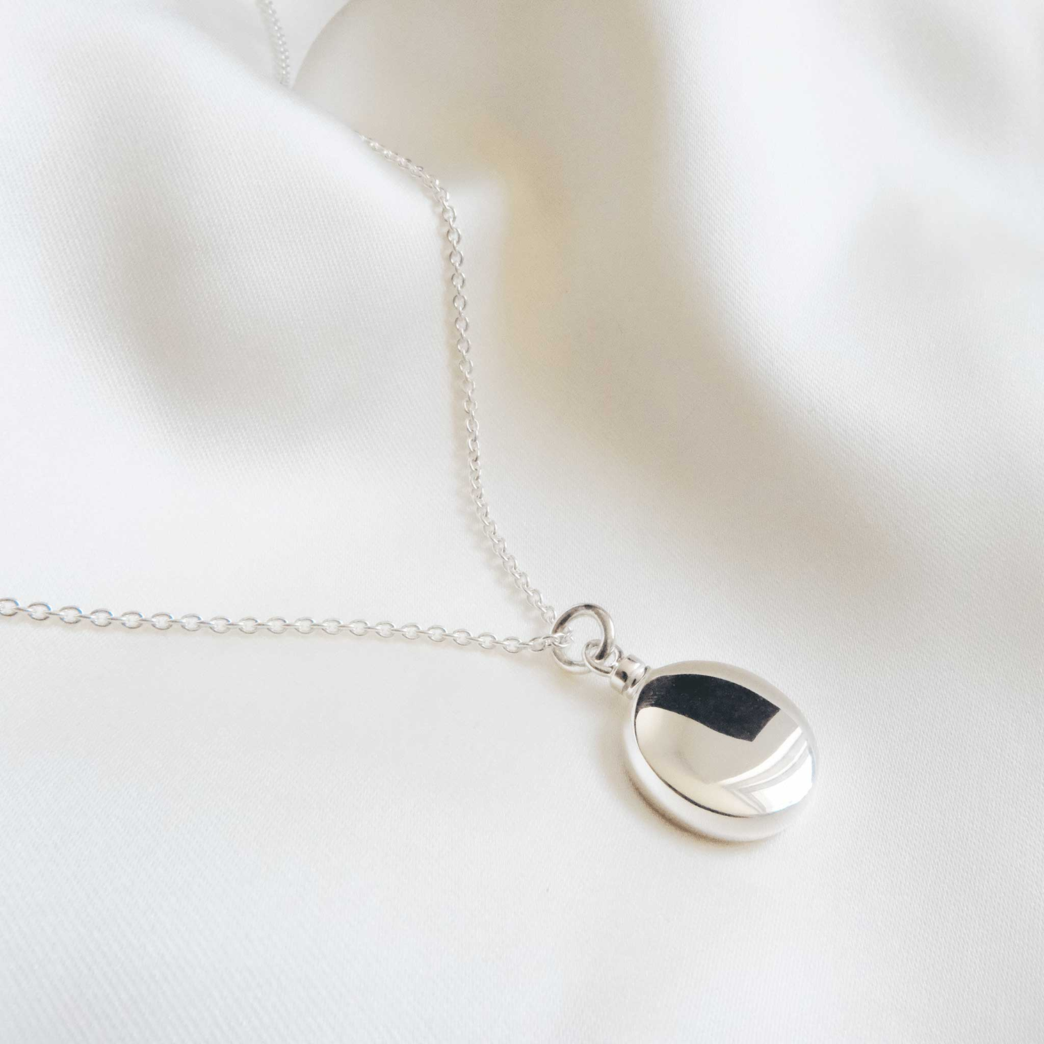 Sterling Silver Ashes Jewellery - Ashes Jewellery AE