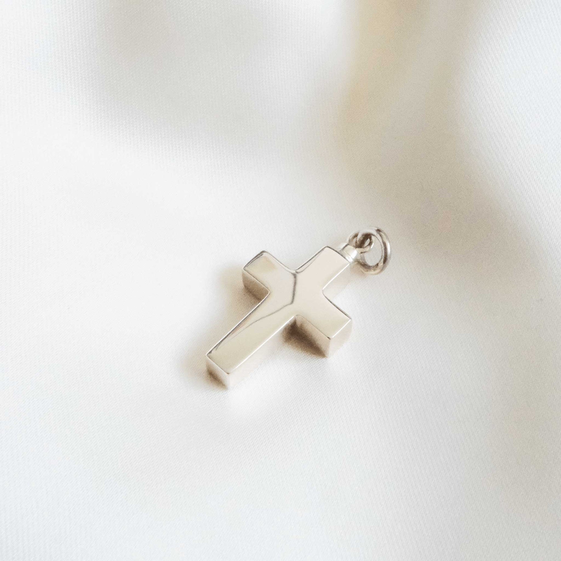 Ashes in to Jewellery Cross Sterling Silver - Ashes Jewellery AE