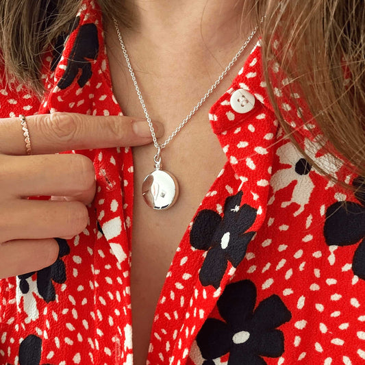 Keepsakes for Ashes Round Sterling Silver - Ashes Jewellery AE