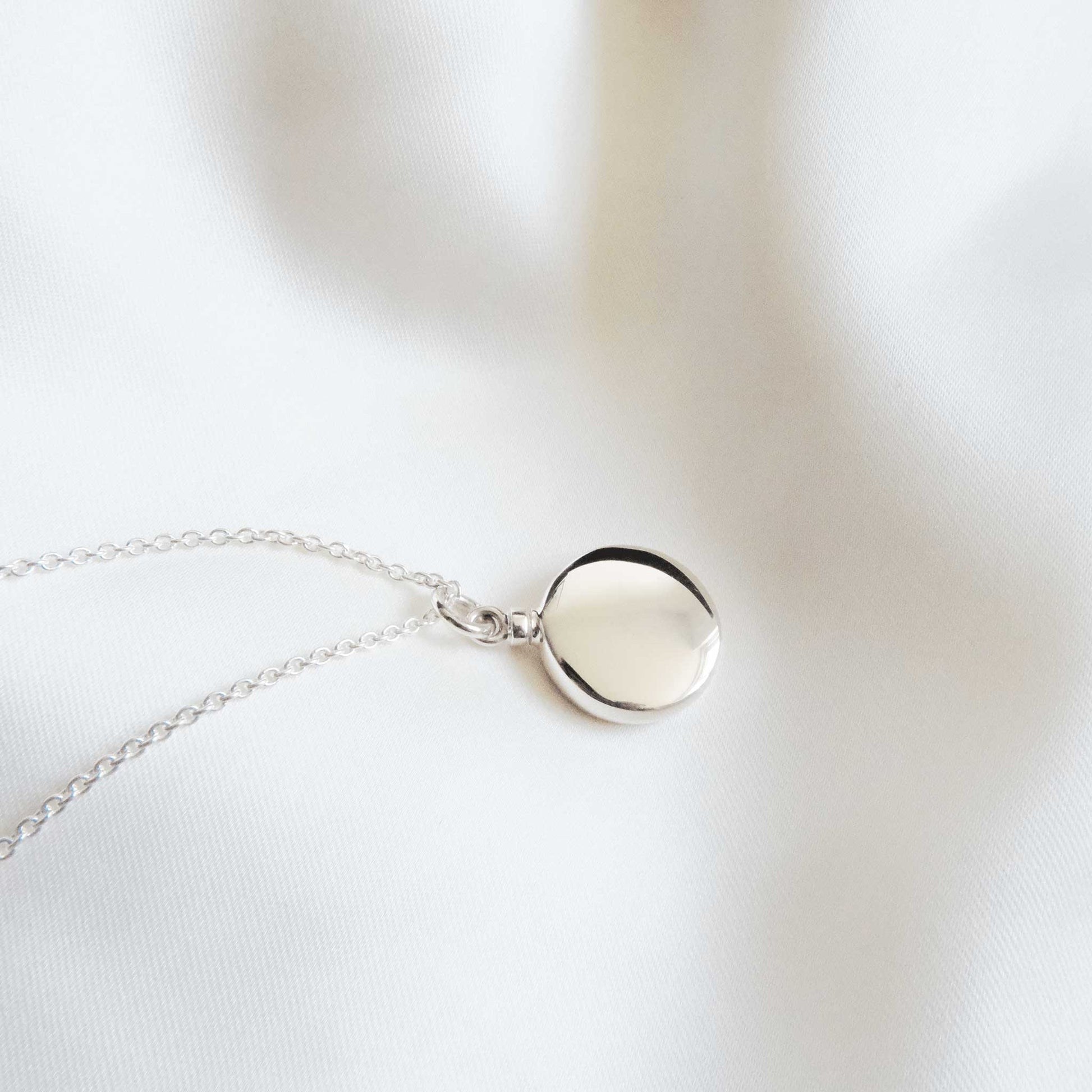 Keepsakes for Ashes Round Sterling Silver - Ashes Jewellery AE