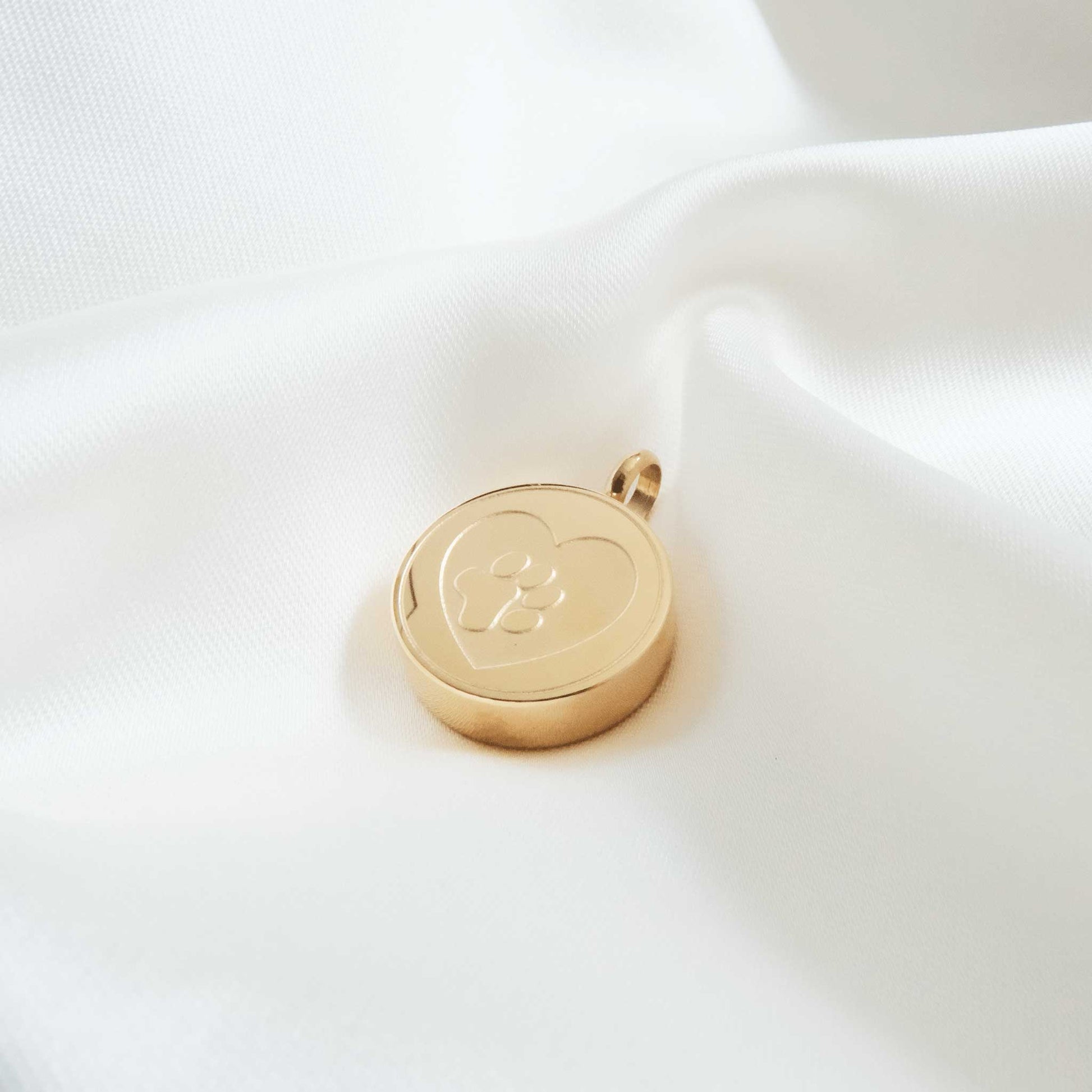 Pet Ashes in Jewellery – Stainless Steel Round Ashes Necklace with Heart & Paw Gold - Ashes Jewellery AE
