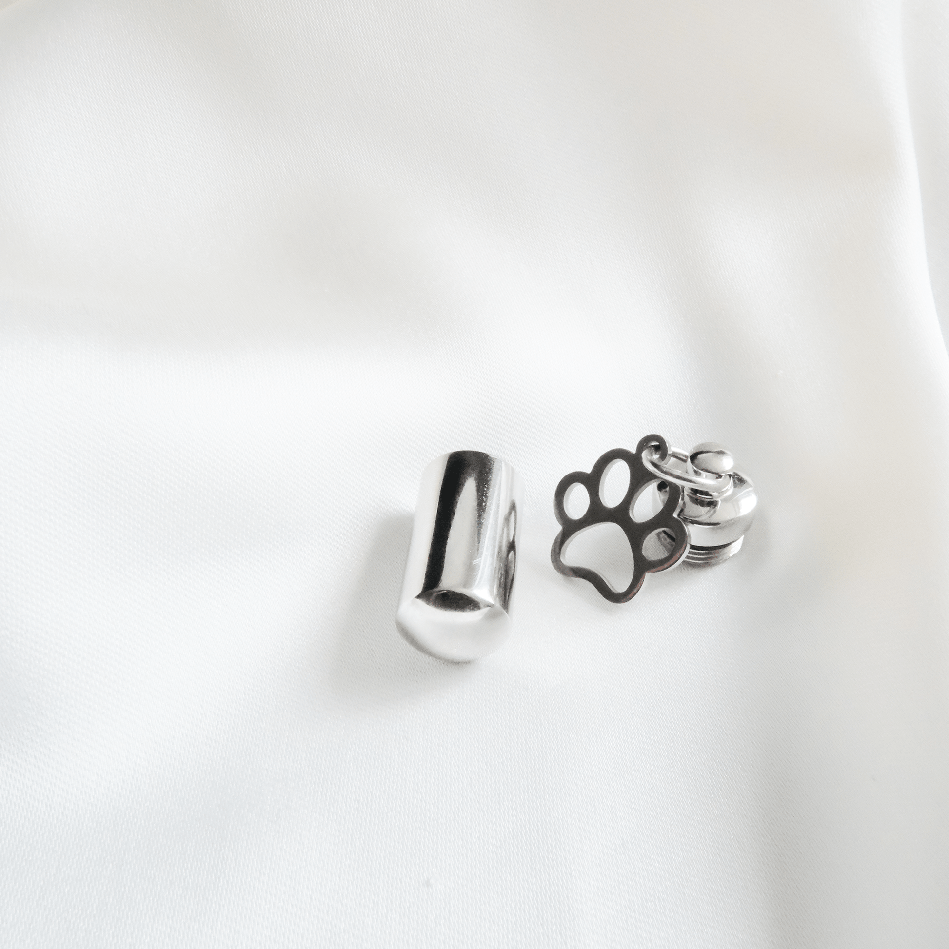 Silver Cylinder Pet Memorial Jewellery with Paw Print - Ashes Jewellery AE
