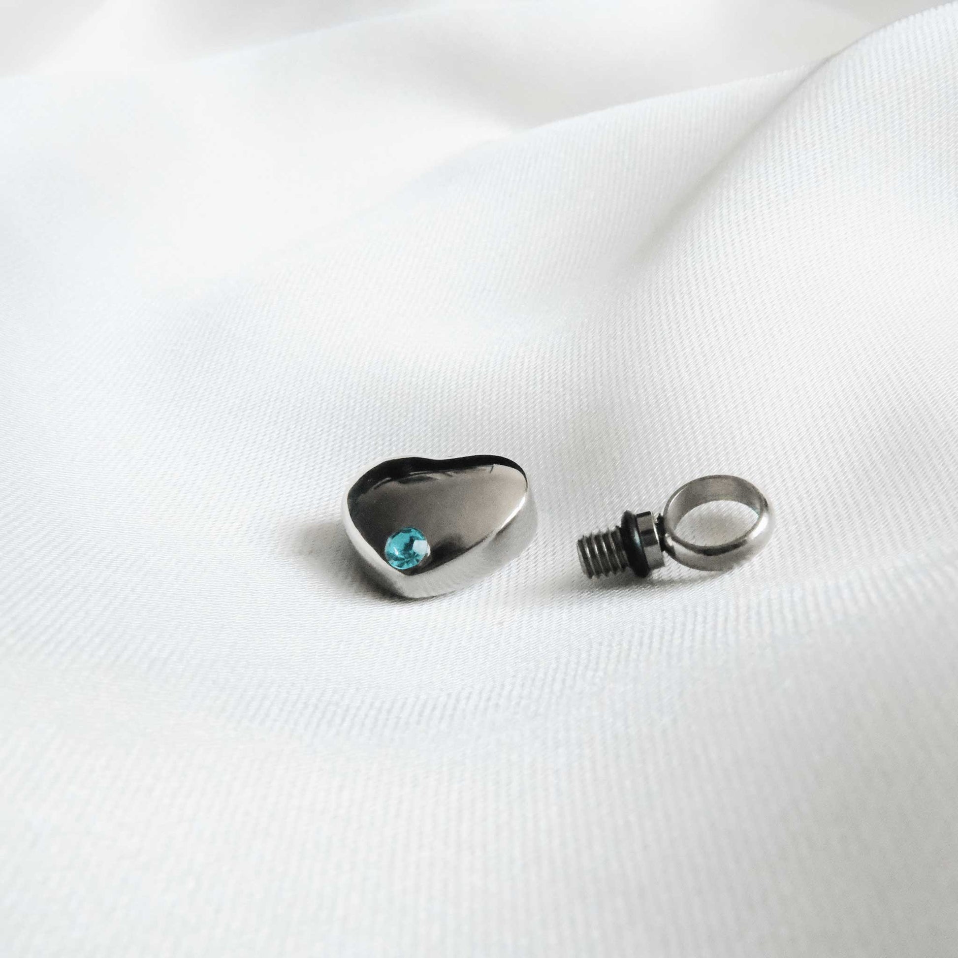 Silver Heart Urn Necklace with Green Stone Stainless Steel - Ashes Jewellery AE