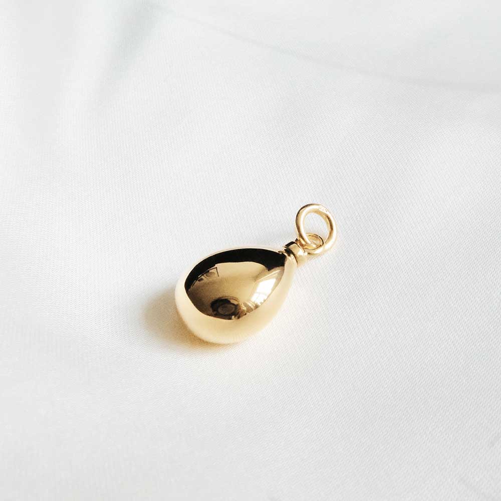 Teardrop Ashes Necklace in 18K Gold Plating – Keepsake Pendant - Ashes Jewellery AE